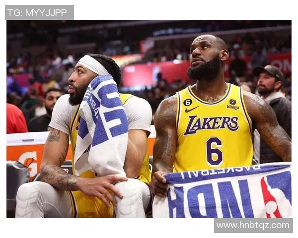 浓眉带领湖人队对决火箭精彩集锦回顾与分析